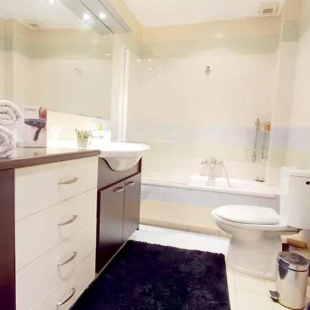 Large 2-bedroom