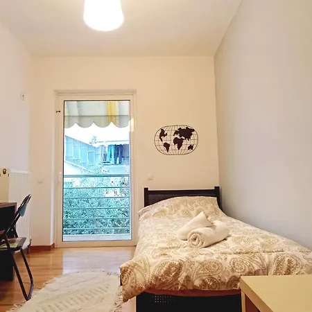 Large 2-bedroom *